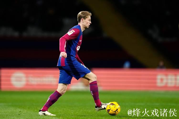 每体:巴萨让马丁替换德容出席发布会,以肯定前 每体:巴萨让马丁替换德容出席发布会,以肯定前