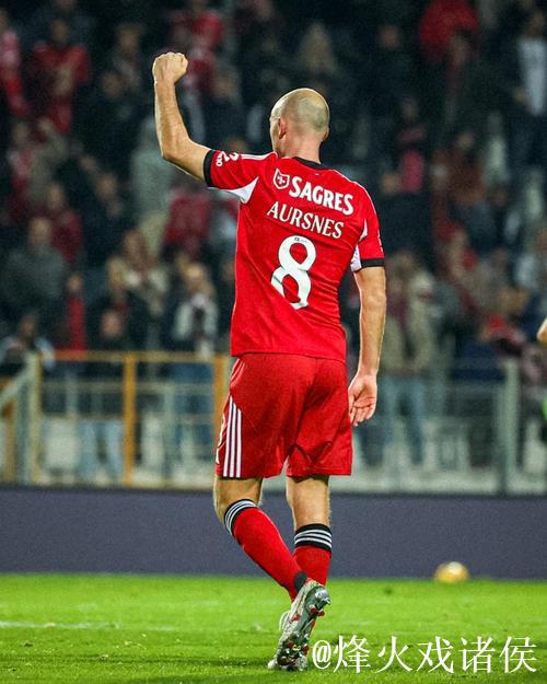 穆里尼奥葡超16场不败!本菲卡4-0大胜,霸锋戴 穆里尼奥葡超16场不败!本菲卡4-0大胜,霸锋戴